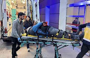 Adıyaman'da Kayganlaşan Yolda Motosiklet Devrildi 1 Yaralı