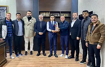 Kaymakam Güngör şampiyon takım oyuncularını ağırladı