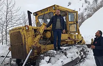 Kaymakam Pelvan, yol açma çalışmalarını inceledi