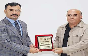 Kaymakam Soysal'dan Adıyaman News Haber Ekibine Teşekkür Plaketi