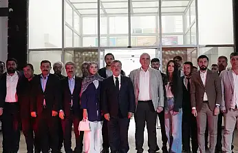 Milletvekili Özhan Besni Gençlik merkezinde gençlerle buluştu