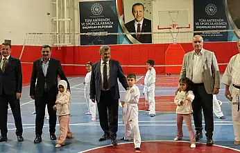 Milletvekili Özhan minik sporcularla bir araya geldi