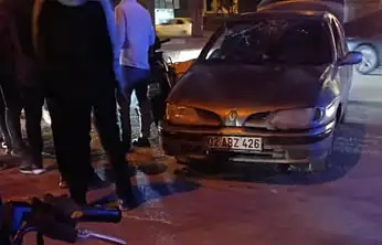 Motosiklet ile otomobil çarpıştı: 1 yaralı