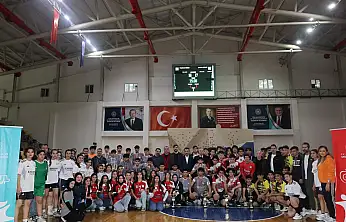 Okullar arası Hentbol turnuvası final maçlarıyla son buldu