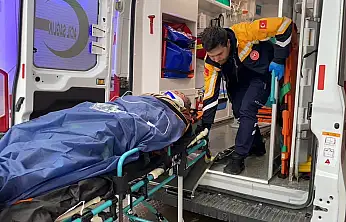 Şarampole devrilen otomobilde 3 kişi yaralandı