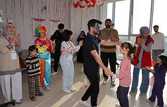 'Şiirle İyileşen Minik Kalpler' Projesiyle Çocuklar Gönüllerince Eğlendi