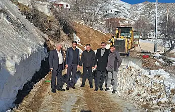 Sincik'te kar temizleme çalışmaları devam ediyor