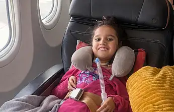 SMA Hastası İkra Nur tedavi için Dubai'ye uçtu