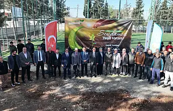 Spor Lisesi bahçesinde fidanlar toprakla buluşturuldu