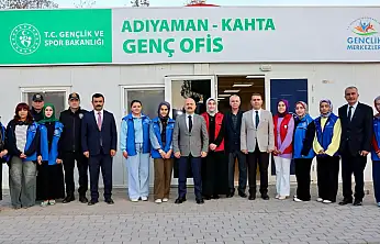 Vali Varol Kahta Genç Ofiste gençlerle bir araya geldi