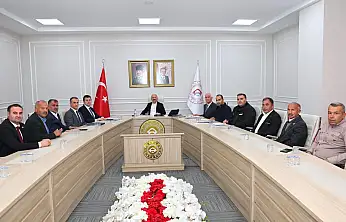 Vali Varol, Muhtarlarla bir araya geldi