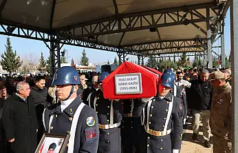 Vefat eden Kıbrıs Gazisi dualarla son yolculuğuna uğurlandı