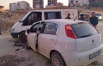 Zincirleme trafik kazasında 5 kişi yaralandı