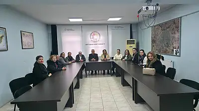 CHP Kadın Kolları heyeti Kent Konseyi Başkanı Altunbaş ile bir araya geldi