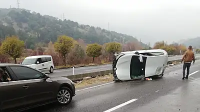 Gölbaşı Malatya karayolunda otomobil takla attı