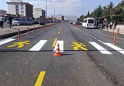 Adıyaman'da yollar daha güvenli, yol çizgileri yenileniyor