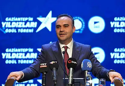 Bakan Kacır: Yeni döneme 'Sanayide Yapay Zeka' mottosuyla başlıyoruz