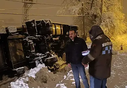 Çelikhan'da Doğalgaz taşıyan tır devrildi