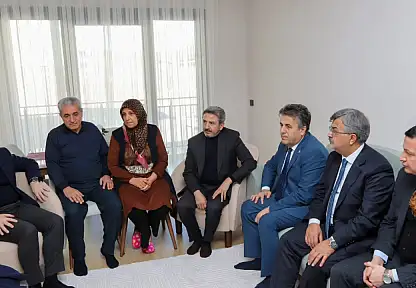 Depremzede İlknur ve İrem kardeşlere anlamlı ziyaret