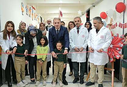 İl Müdürü Tosun Cumhuriyet Bayramı Sergisini gezdi