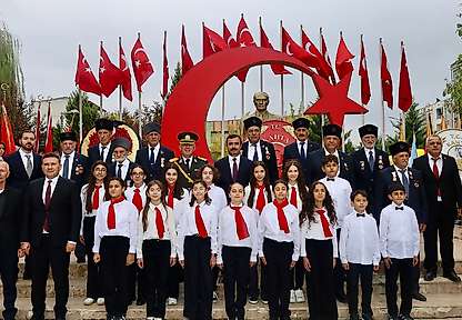Kahta'da 29 Ekim Cumhuriyet Bayramı Çelenk Sunma Töreni düzenlendi