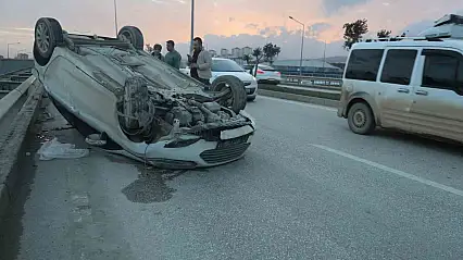 Hatay'da otomobil takla attı: 3 yaralı