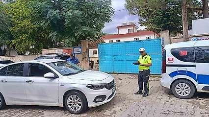 Kahramanmaraş'ta okul önlerinde denetim, bin 646 kişi sorgulandı