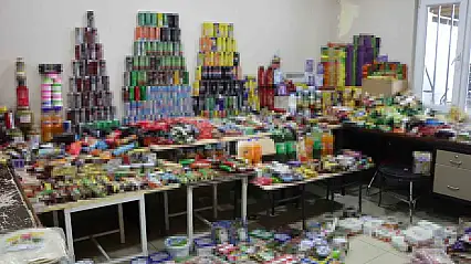 Şanlıurfa'da 1 buçuk milyon TL'lik tarihi geçmiş ürünler ele geçirildi