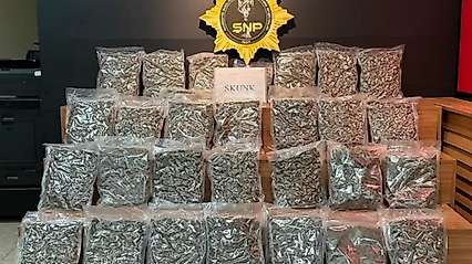Yolcu otobüsünde 16 kilo 400 gram skunk ele geçirildi