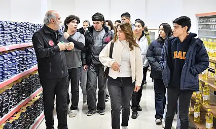 Gençlere yardımlaşma, paylaşma ve toplumsal dayanışmanın önemi anlatıldı