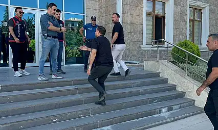 Adıyaman Belediye Başkanı Abdurrahman Tutdere gözaltına alındı