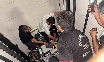 Diyarbakır'da maça gelen taraftarlar asansörde mahsur kaldı