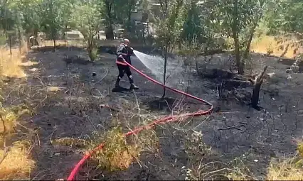 Elazığ'da bahçe yangını