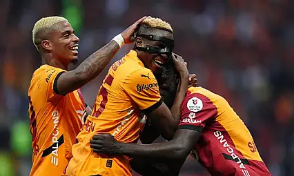 Galatasaray Osimhen için Napoli ile anlaşma sağladı