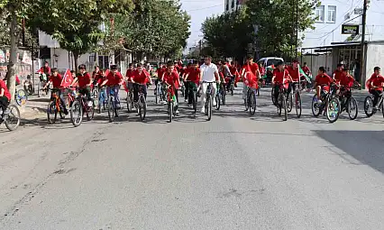 Öğrenciler Gazze için pedal çevirdi