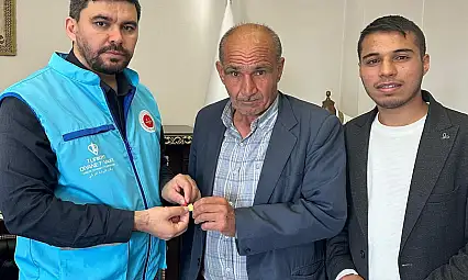 Trafik kazasında ölen kızının kazandığı altın ödülünü Filistin'e bağışlandı