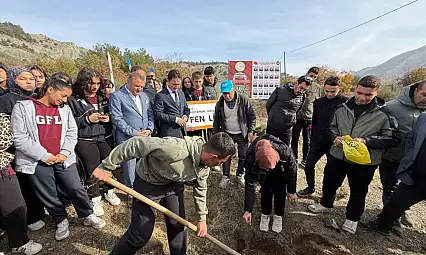 Uçak kazasında şehit olanların isimleri hatıra ormanında yaşayacak.