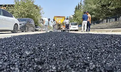 Zarar gören Kavi Caddesi onarılıyor