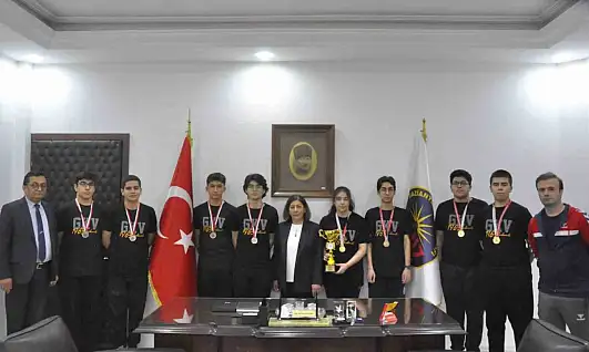 Satrançta Gaziantep'in hamle Şampiyonu GKV Özel Liseleri