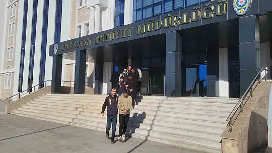 'Hediye kazandınız' dolandırıcıları operasyonla yakalandı