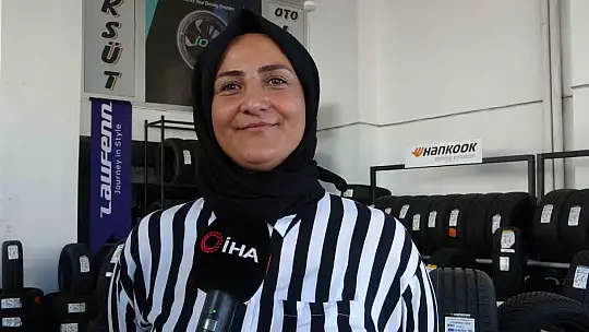 'Kadınlar yapamaz' diyenlere inat 24 yıldır lastik tamiri yapıyor