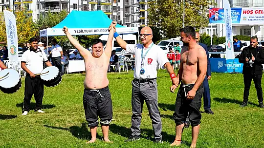 20. Uluslararası Turgut Özal Karakucak Güreşleri görkemli başladı