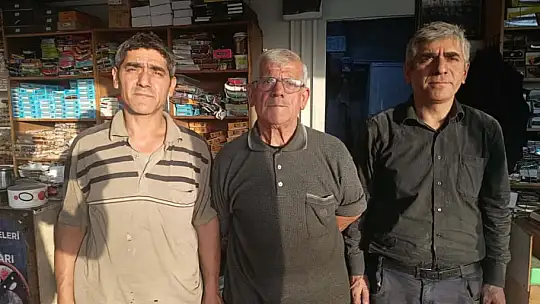 75 yaşındaki usta, baba mesleğini sürdürüyor, el işçiliği koç boynuzu bıçak üretiyor