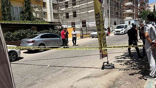 Ablası ile tartışan eniştesinin berber dükkanını tüfekle bastı: 4 yaralı