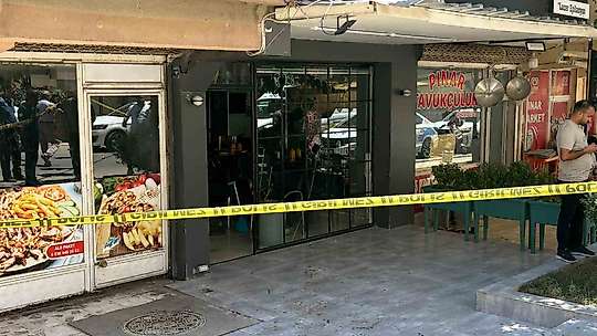 Ablası ile tartışan eniştesinin berber dükkanını tüfekle bastı: 4 yaralı