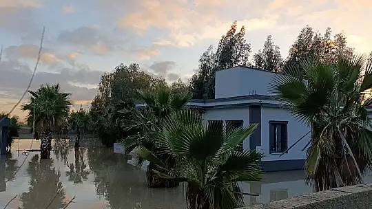Adana'da afetin boyutu havadan görüntülendi