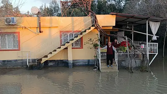 Adana'da afetin boyutu havadan görüntülendi