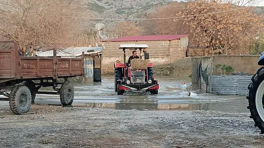 Adana'da afetin boyutu havadan görüntülendi