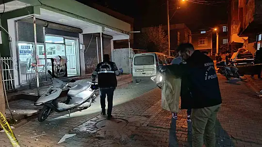 Adana'da erkek kuaföründe silahlı kavga: 7 yaralı