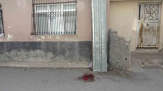 Adana'da husumetlilerin silahlı kavgası: 1 ölü, 3 yaralı
